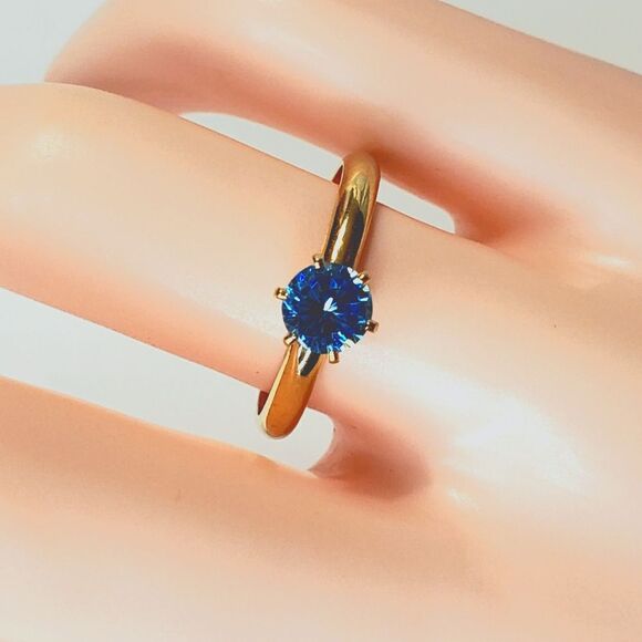 Blue Topaz Gem stone Ring in Gold setting Size 8 - Picture 1 of 8